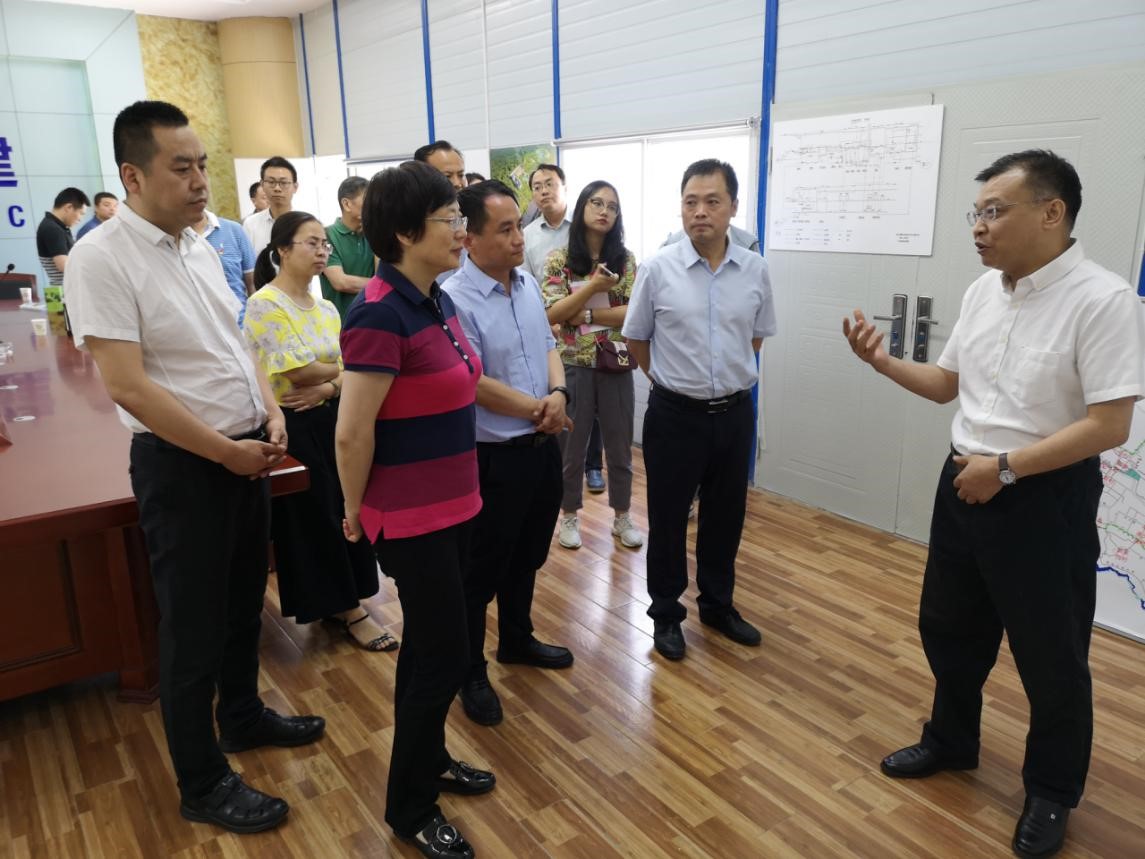 西安市發(fā)改委黨組書記、主任邢欣到水環(huán)境公司白鹿原水生態(tài)中心項目調(diào)研.jpg
